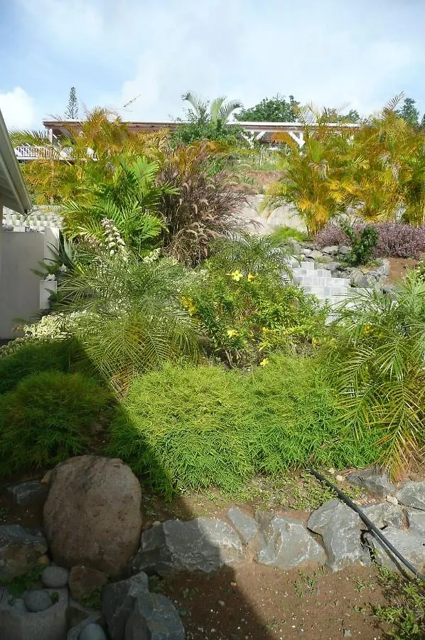 Douceurs Caraibes, Gite Cannelle Bouillante Holiday home
